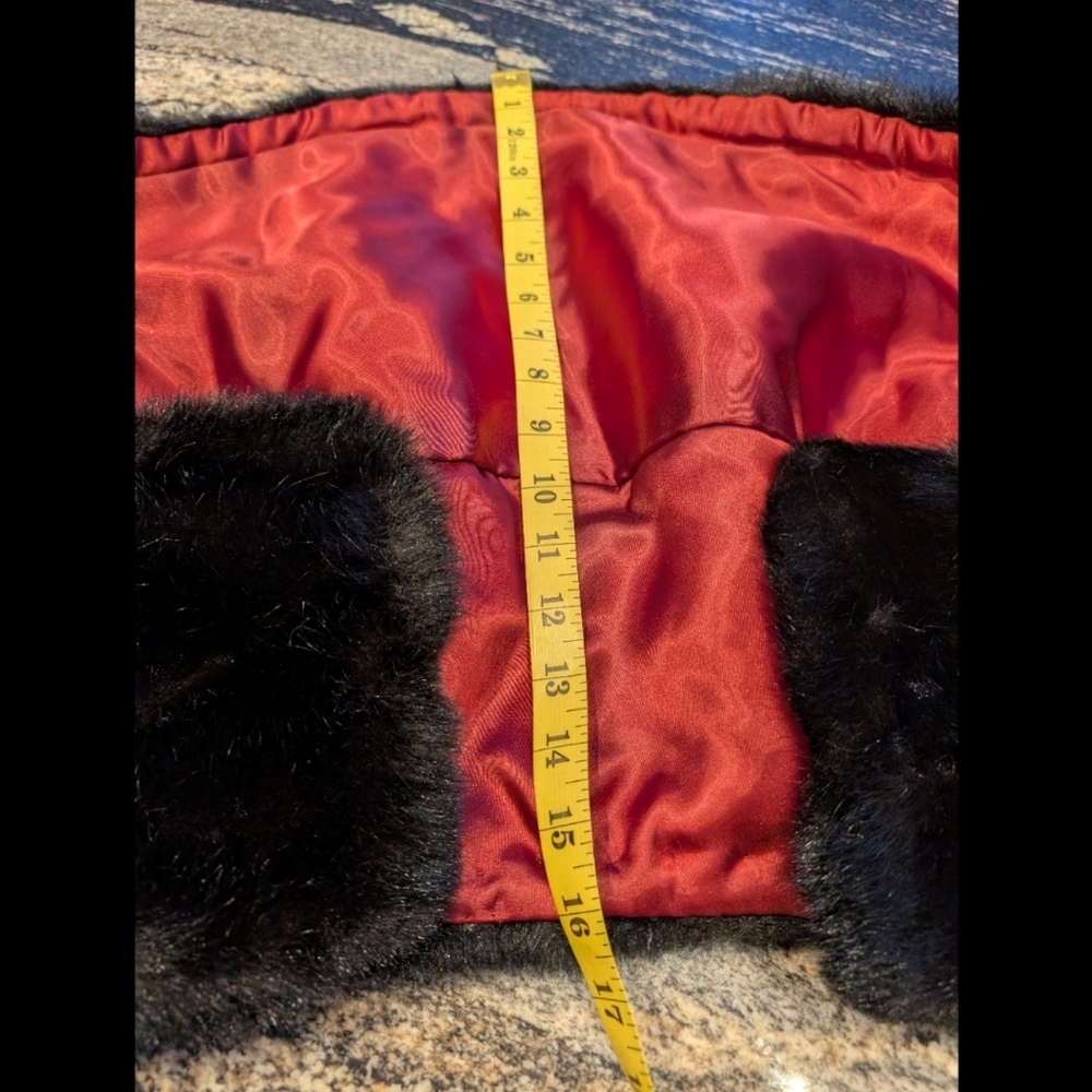 Vintage Black Fur Stole/Cape - Fur Type Unknown - Picture 11 of 12
